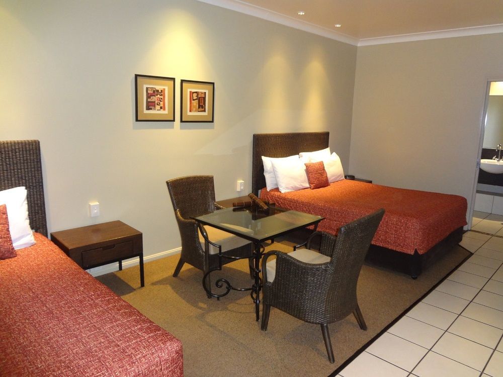Best Western Bungil Creek Motel Рома Экстерьер фото