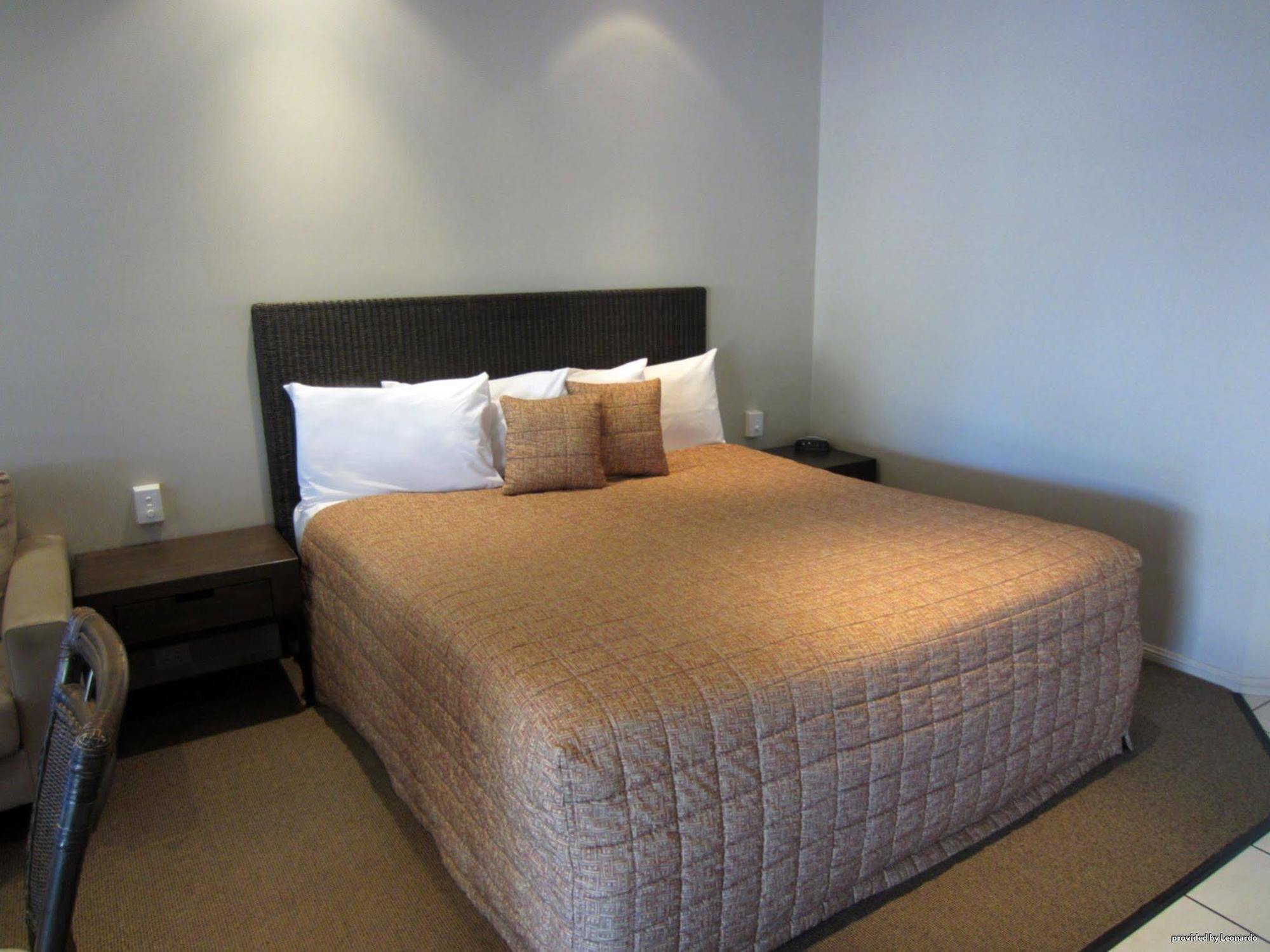 Best Western Bungil Creek Motel Рома Экстерьер фото